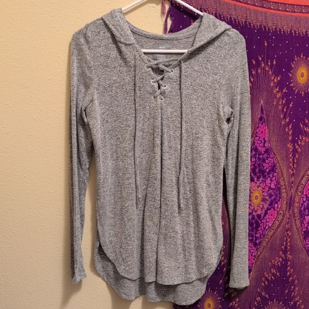 Aerie Gray Long Sleeve Hoodie Shirt Size Small